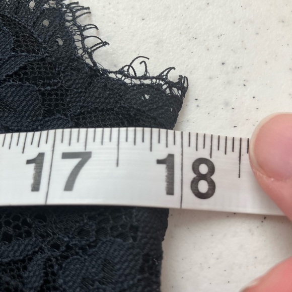 Abercrombie And Fitch Black Camisole Lace Size Medium Tank 90’s Y2K Viscose - Picture 7 of 7
